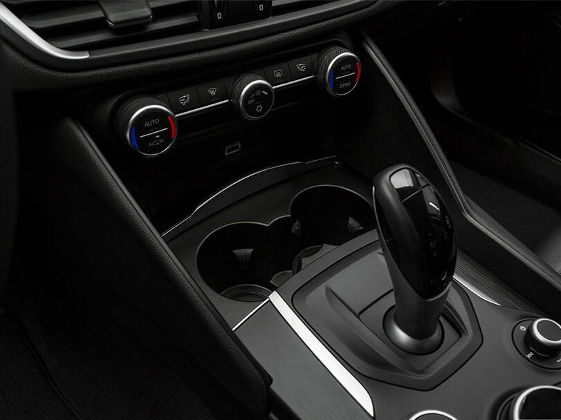 alfa-romeo giulia IMAGE