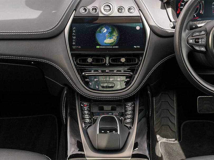 aston-martin dbx IMAGE