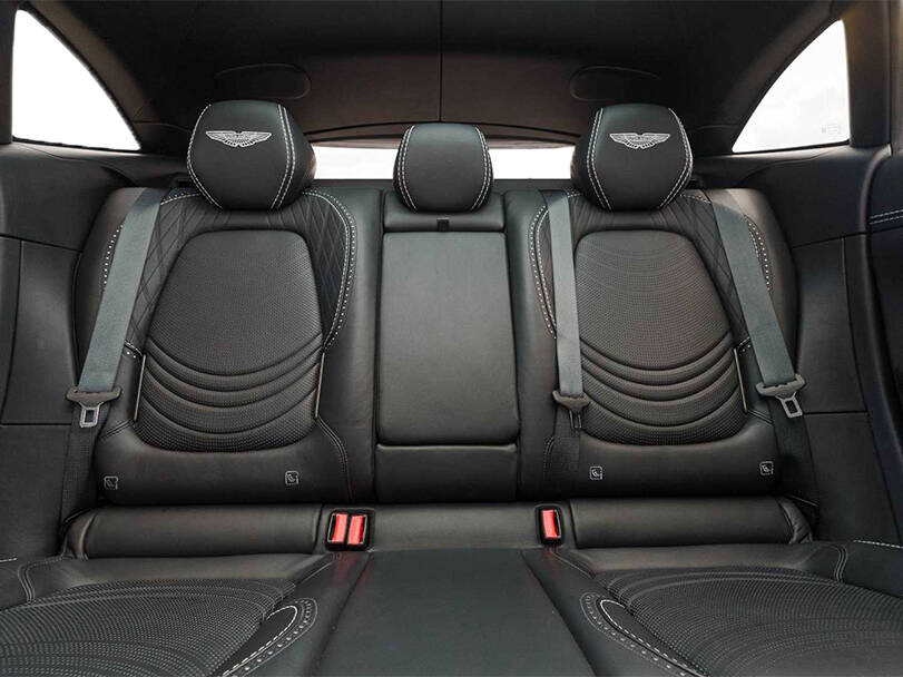 aston-martin dbx IMAGE