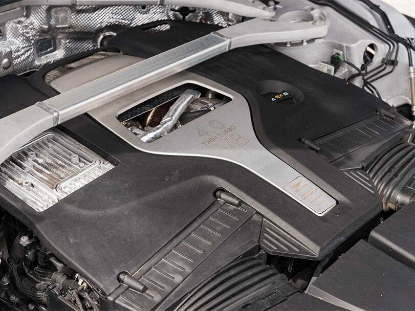 aston-martin dbx IMAGE