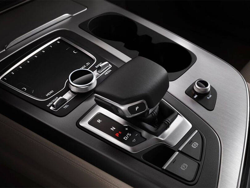 makes.audi models.q7 IMAGE