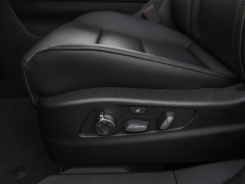 makes.cadillac models.xt4 IMAGE