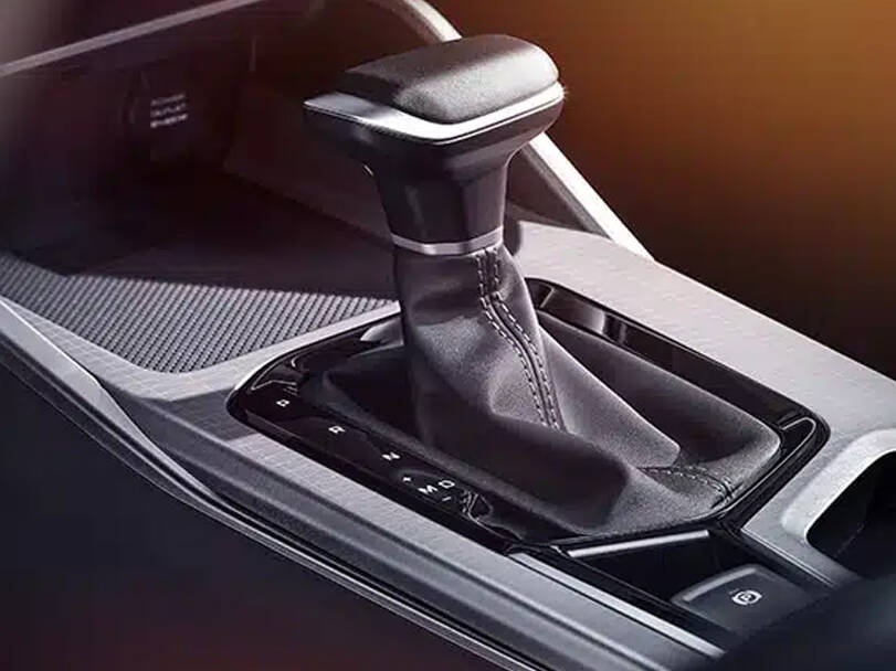 makes.geely models.emgrand IMAGE