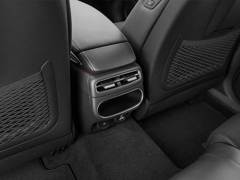 makes.genesis models.gv70 IMAGE