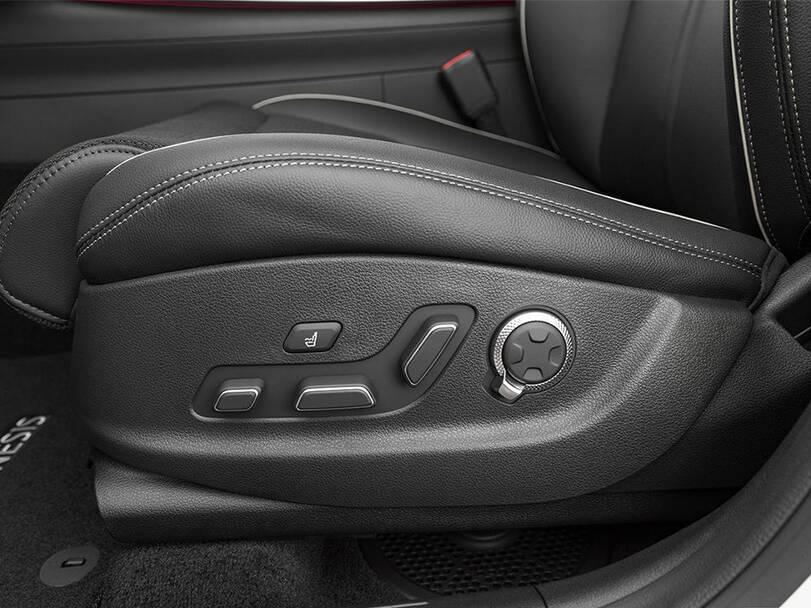 makes.genesis models.gv70 IMAGE