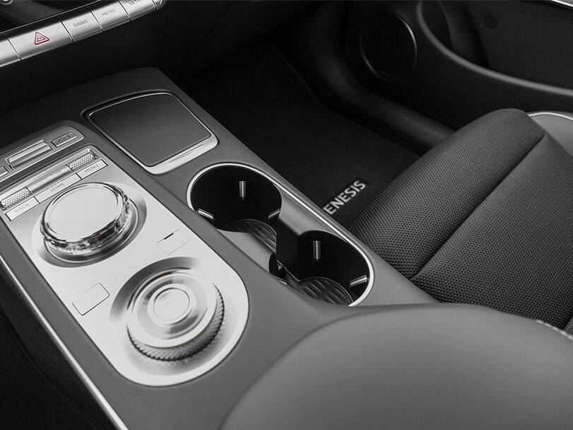 makes.genesis models.gv70 IMAGE