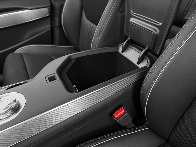 makes.genesis models.gv70 IMAGE