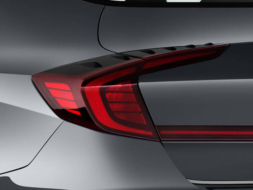 makes.hyundai models.sonata IMAGE