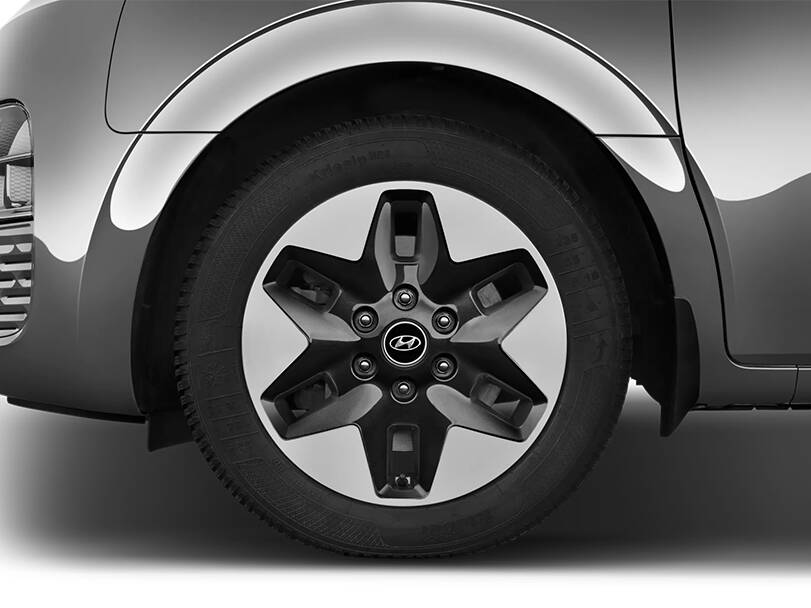 hyundai staria IMAGE