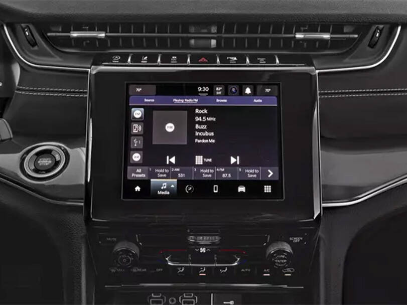 makes.jeep models.cherokee IMAGE