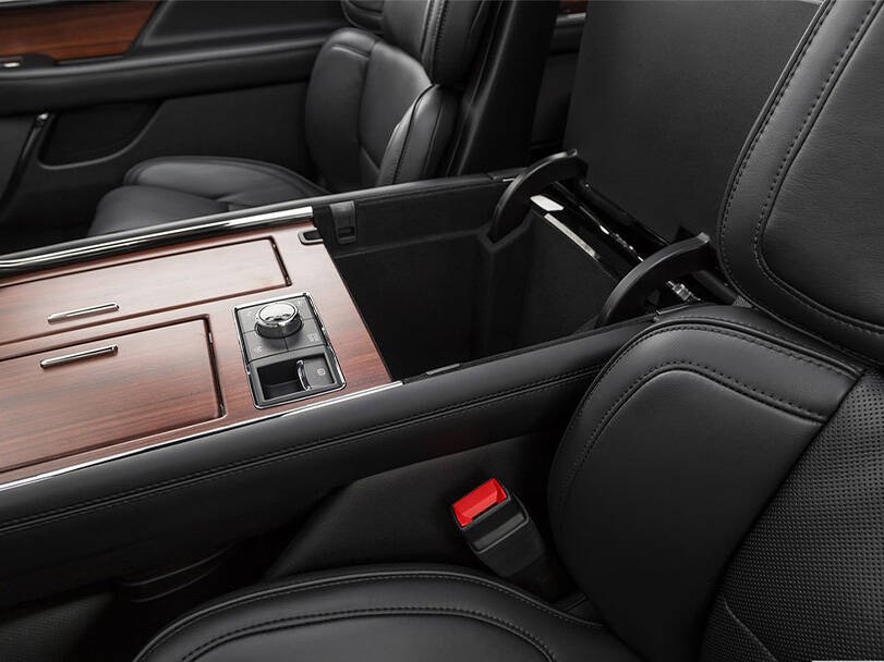 makes.lincoln models.navigator IMAGE