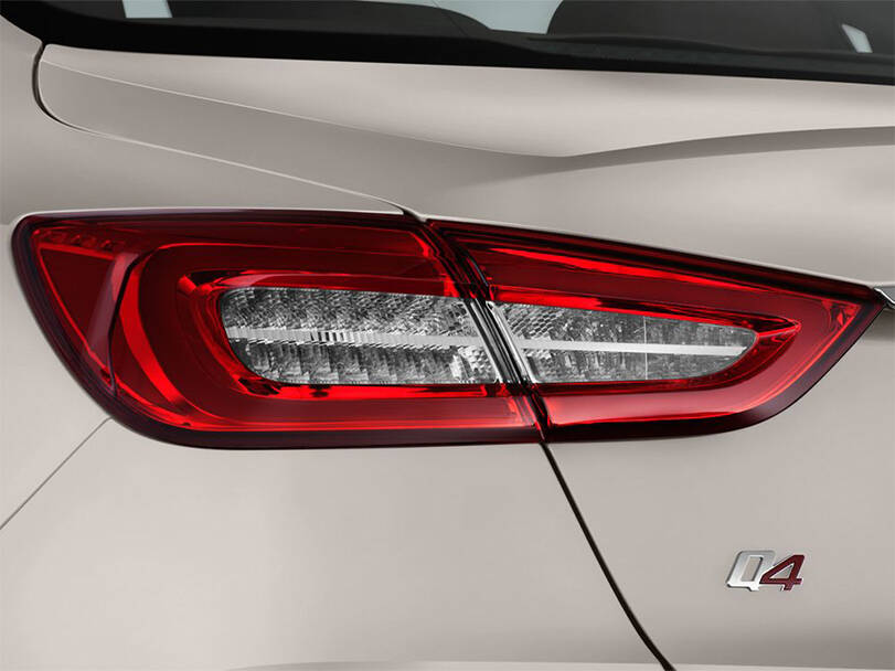 maserati quattroporte IMAGE