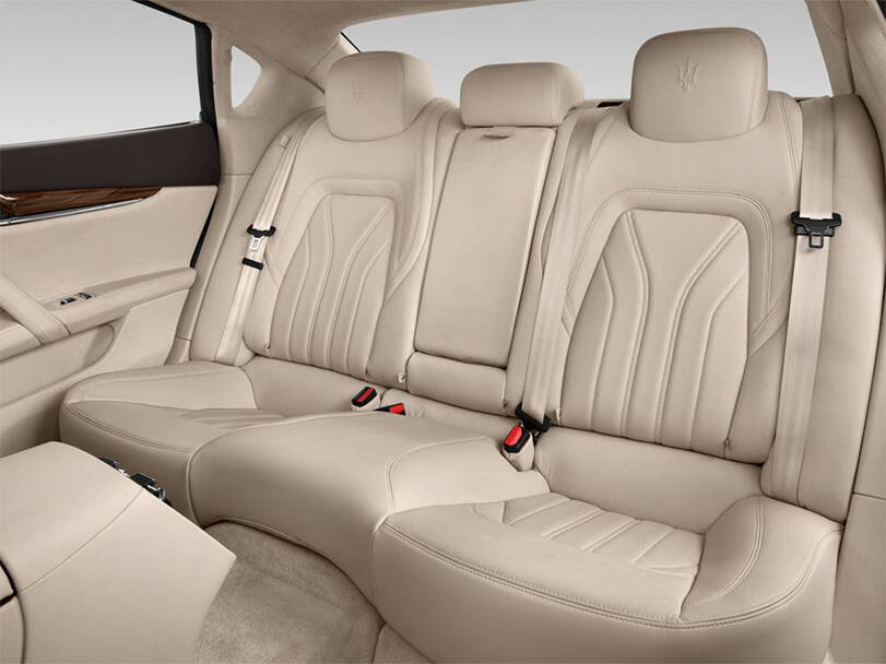 maserati quattroporte IMAGE