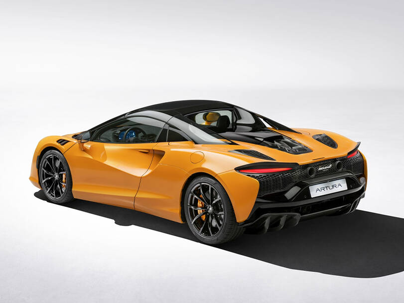 mclaren artura IMAGE
