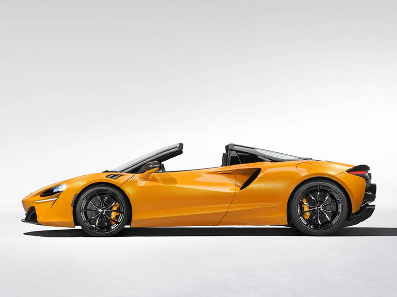 mclaren artura IMAGE