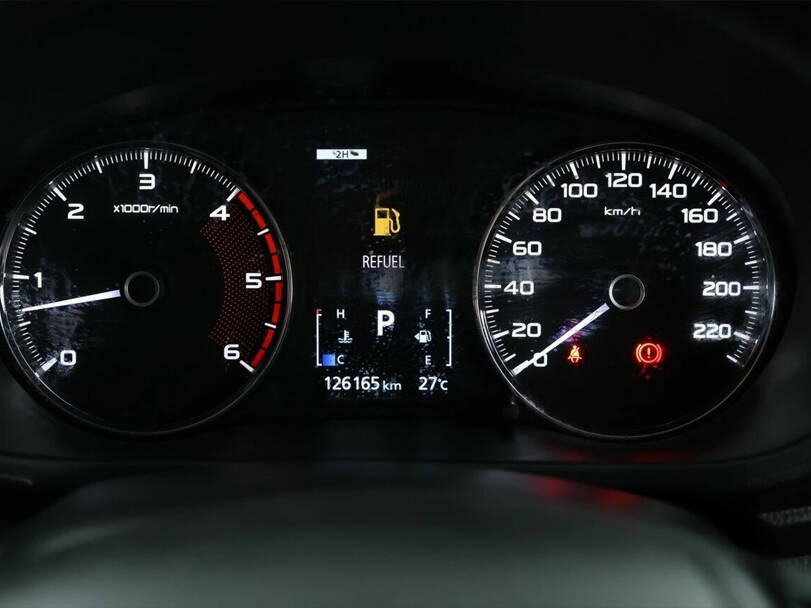 makes.mitsubishi models.pajero IMAGE