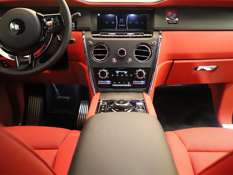 rolls-royce cullinan IMAGE