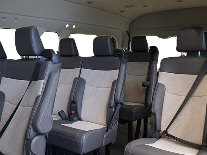 makes.toyota models.hiace IMAGE