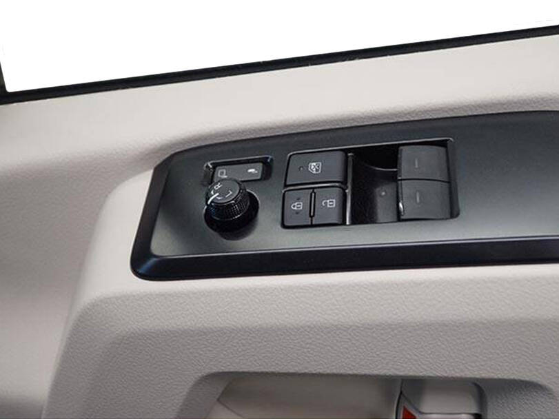 makes.toyota models.hiace IMAGE