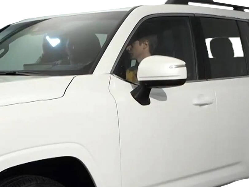 makes.toyota models.land-cruiser IMAGE