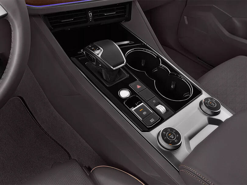 makes.volkswagen models.touareg IMAGE