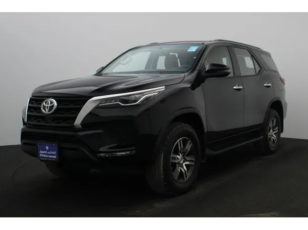 2023 تويوتا فورتشنر في الإمارات
